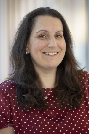 headshot of carrie glandfield